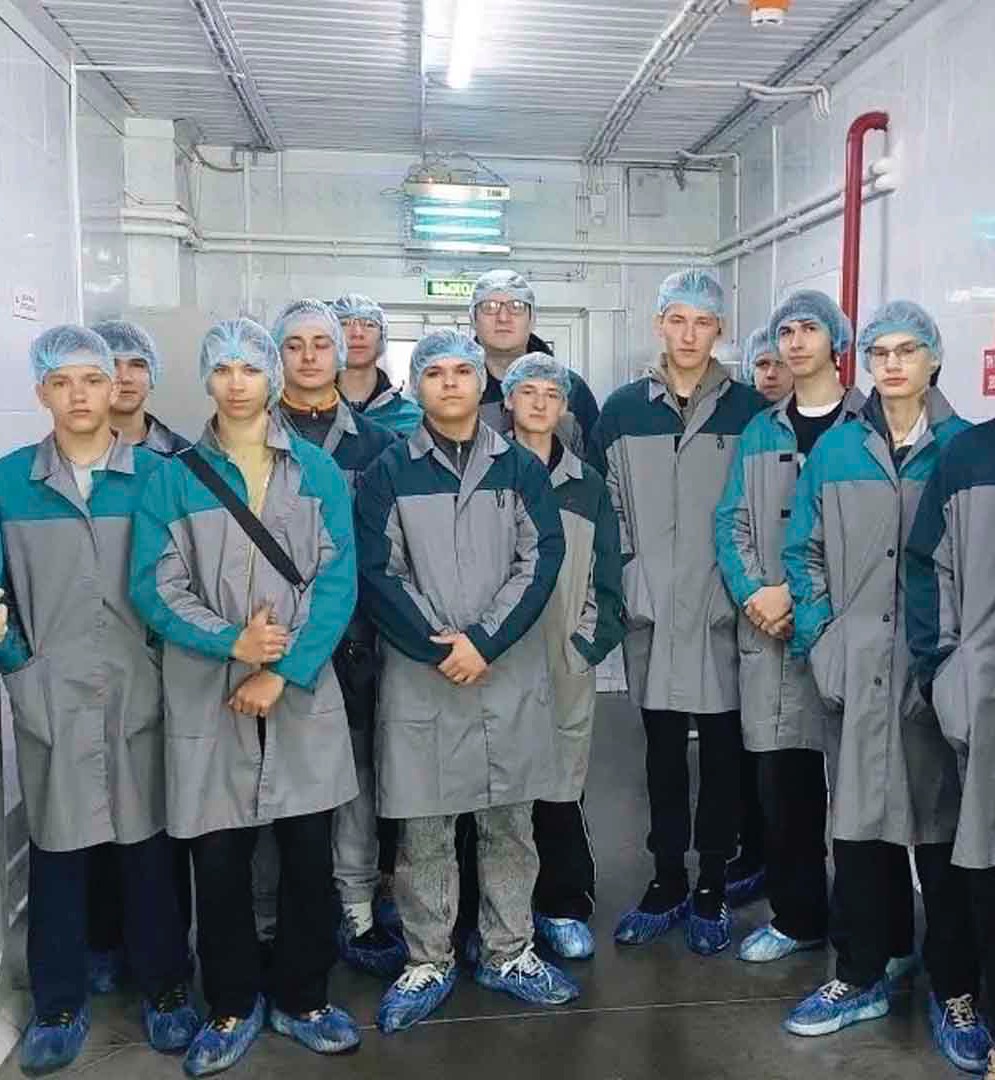 Молодежь из&nbsp;Бийска посетила с&nbsp;экскурсией предприятие &laquo;Алтайский бройлер&raquo;